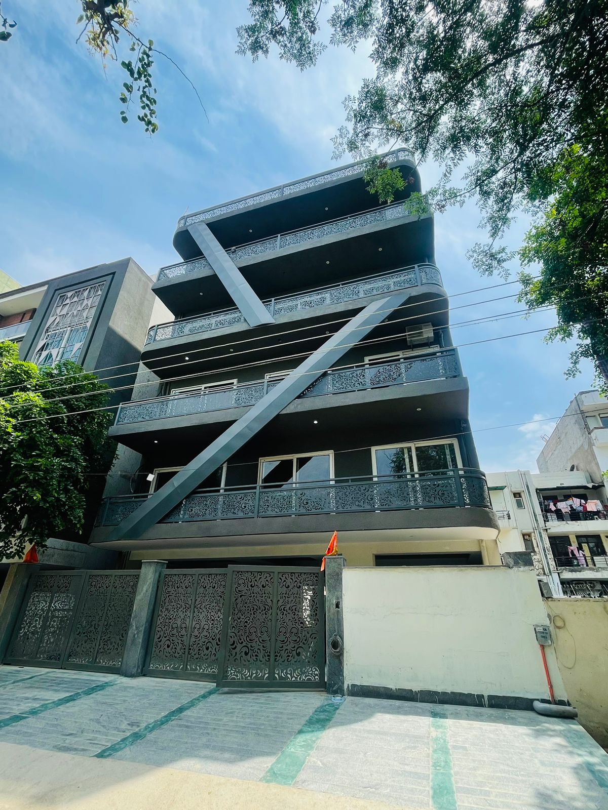 Kothi For sale in SL 2